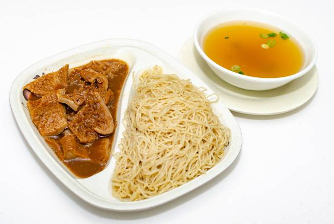 108. Stewed Beef Tripe with Noodle 牛肚撈麵